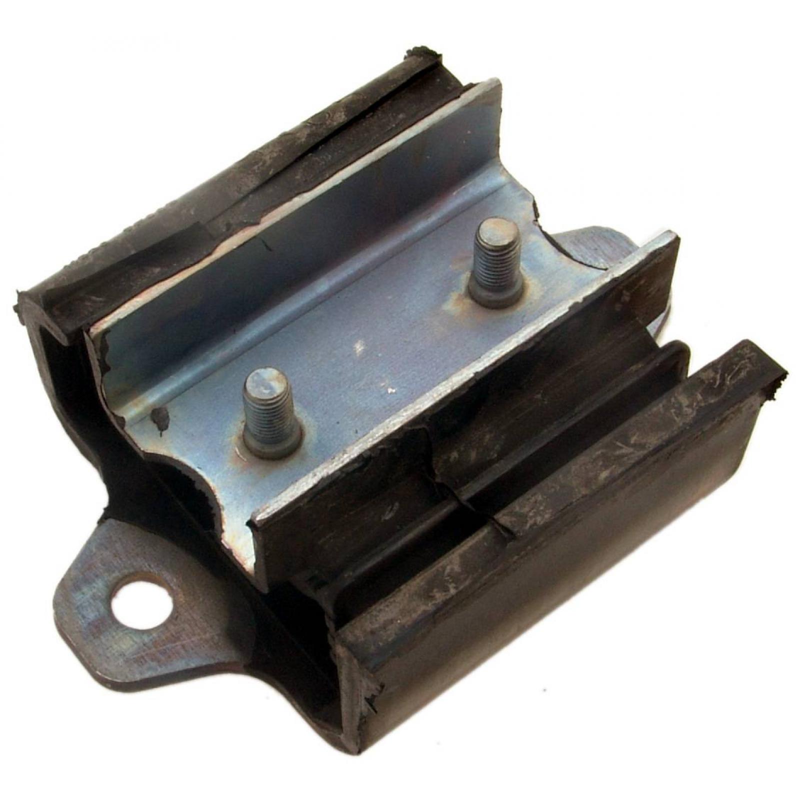 Rear engine mount