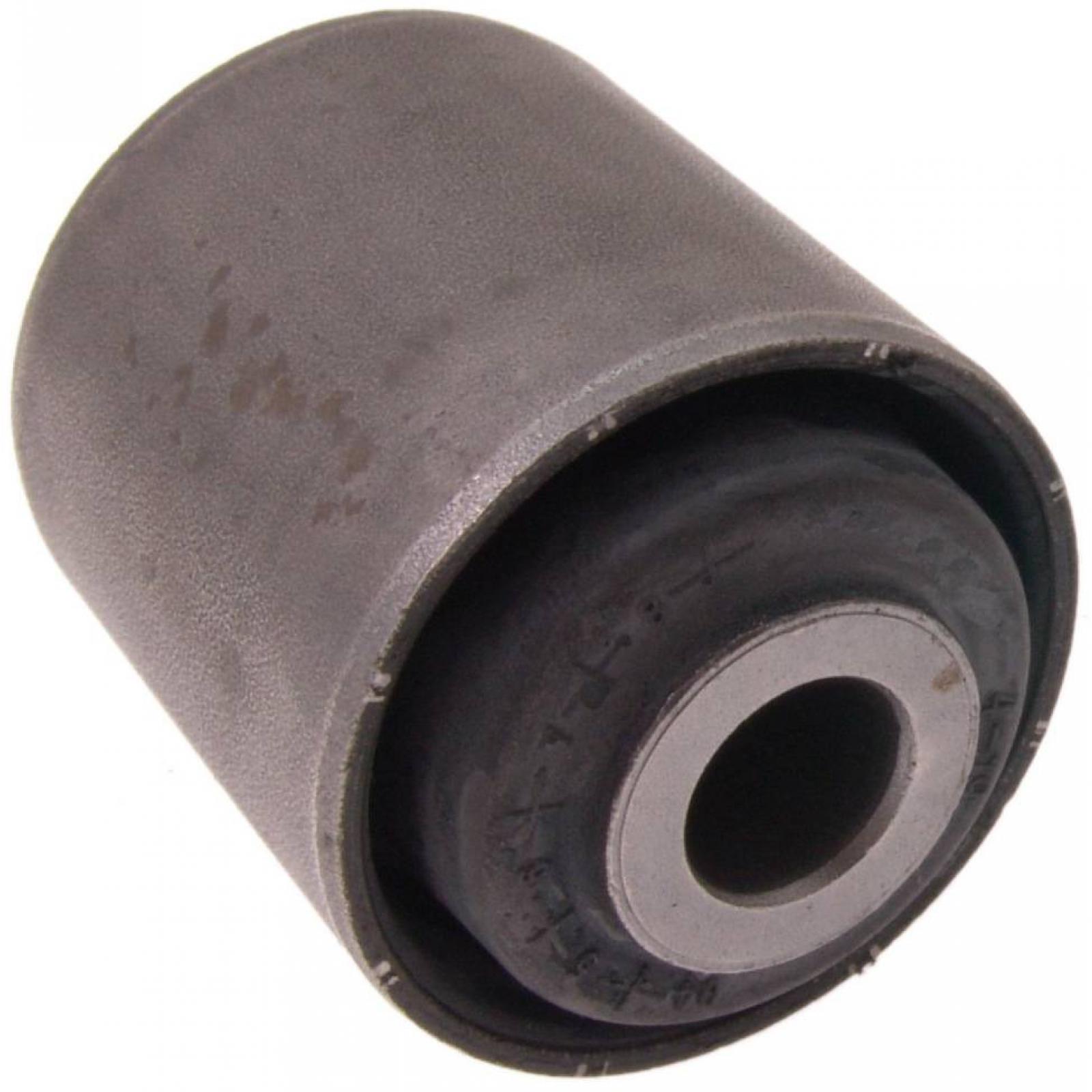 Rear rod bushing
