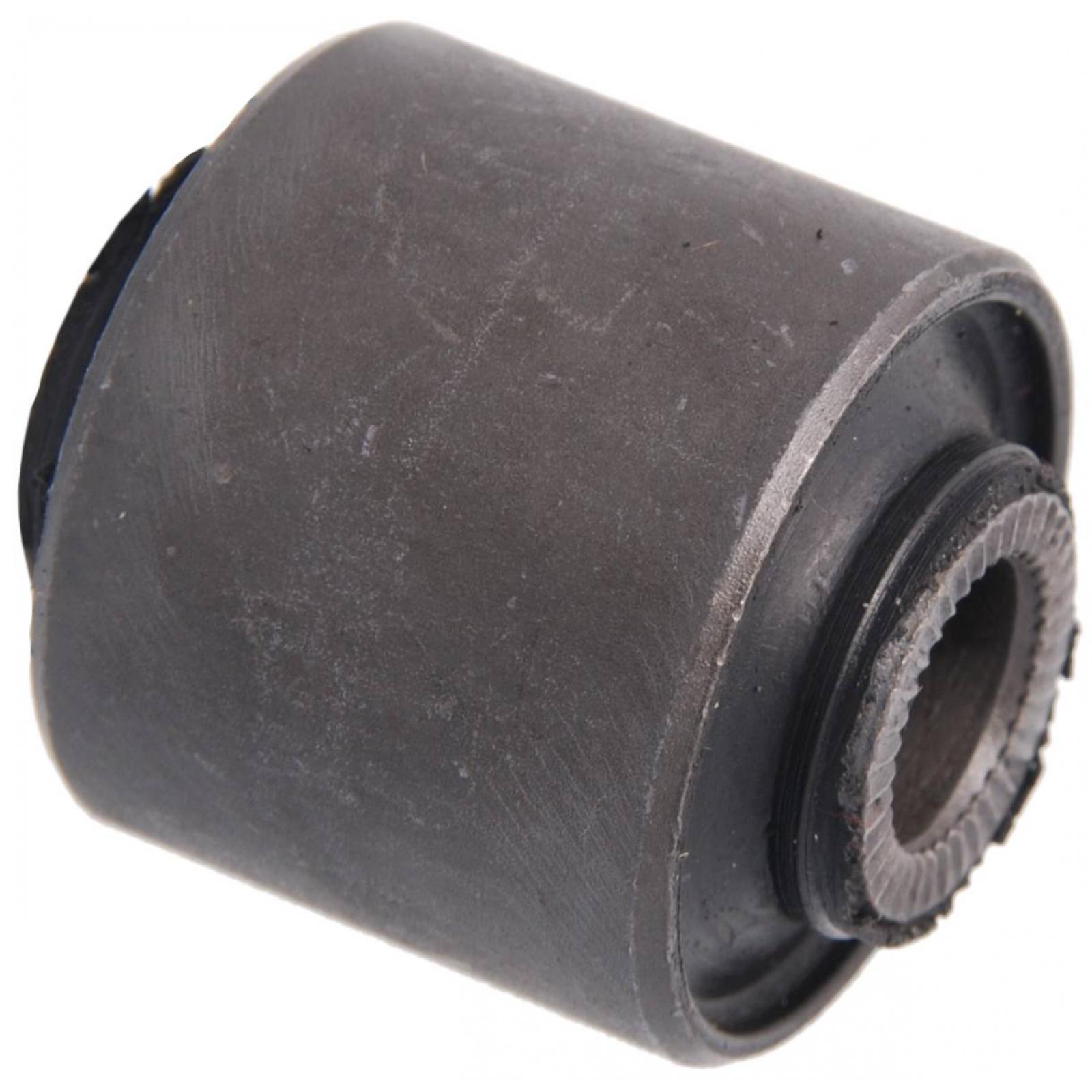 Rear rod bushing