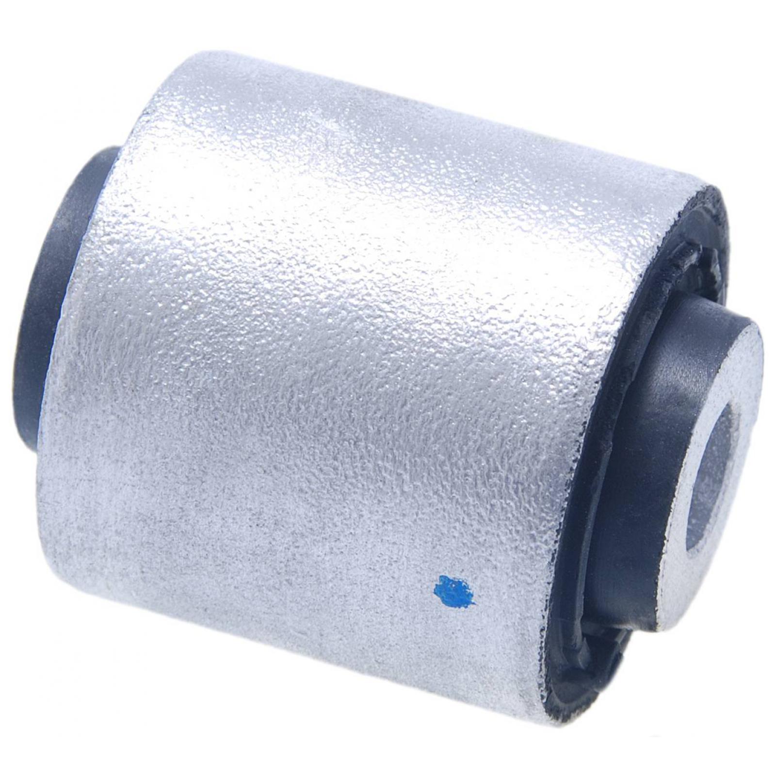 Rear rod bushing