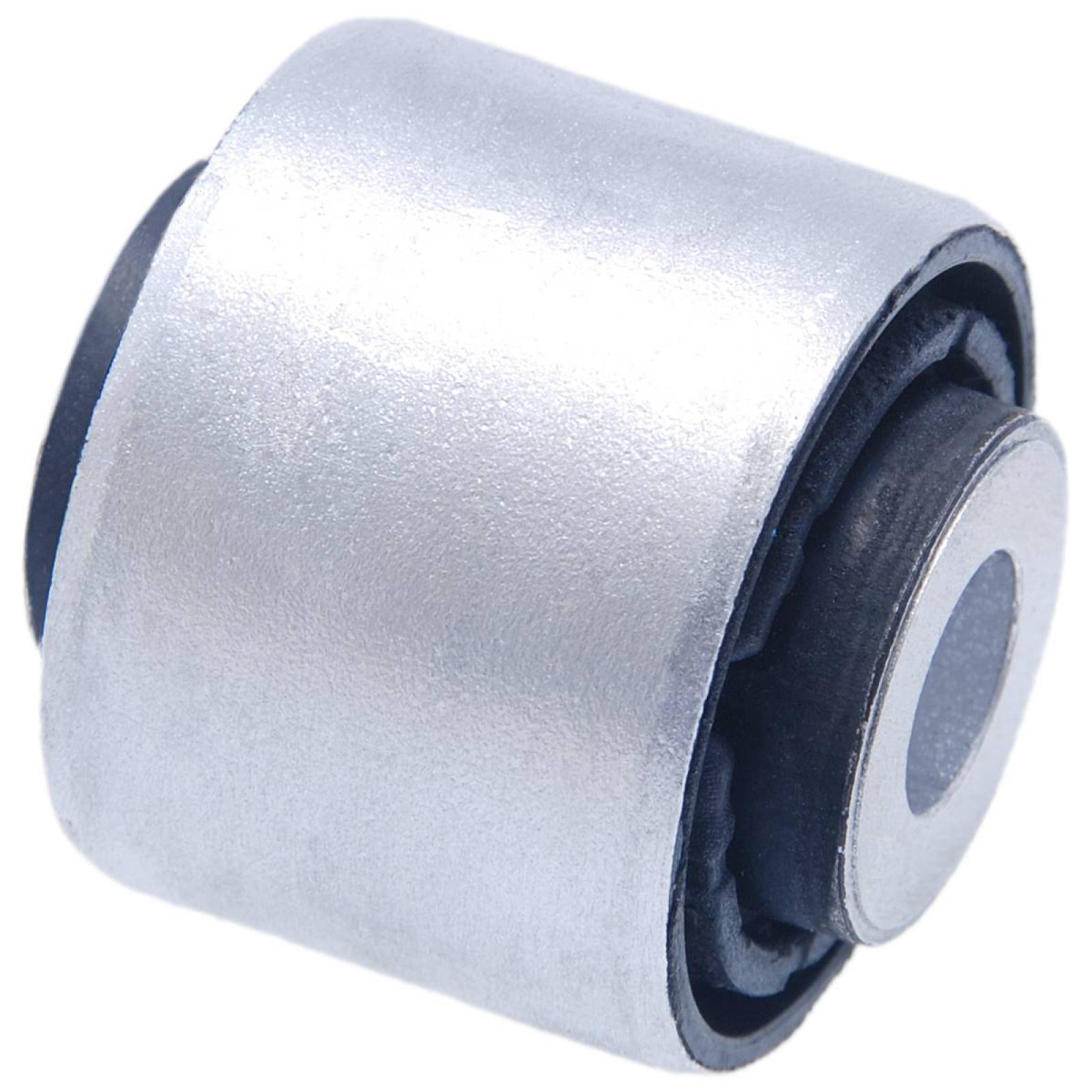 Rear rod bushing