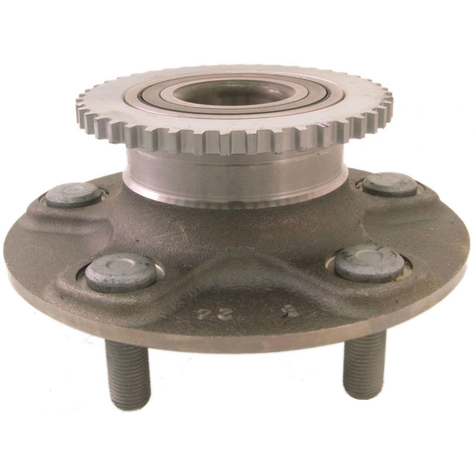 Rear wheel hub